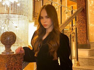 topless camgirl KaryNeil