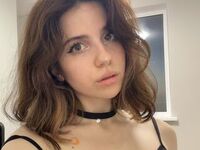 naked webcamgirl photo KatieDarke