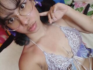 sex webcam chat KiaraLeono