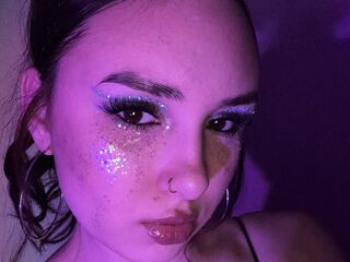 camslut masturbating LeandraJellison