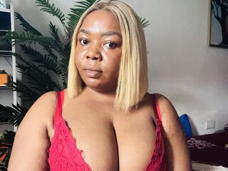 naughty camgirl masturbating with dildo LilianLeo