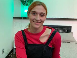 camgirl showing tits LiluMisesur