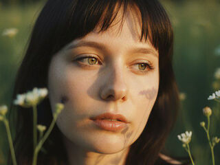 closeup web cam LiluSoto