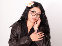 sexy webcam girl LunaBlur