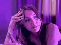naughty cam girl masturbating with dildo LunaGoldeny