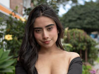 fingering girl cam picture MaddieColinss