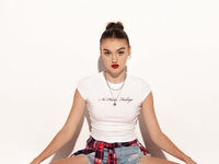camgirl masturbating with sex toy MarguriteCroston