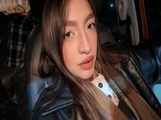 naughty cam girl fingering shaved pussy MariaGrant