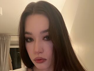 camslut masturbating MarinaNice