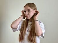 camslut topless MaudBasil