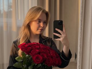 spy web cam MelissaMyla