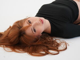 naked camgirl MiaDuffer