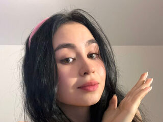 hot strip tease webcam MinnieMile