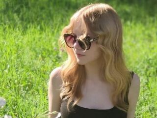 sexy live girl MirianTippett