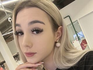 camgirl playing with sextoy MollieClasby