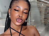 naked girl with webcam masturbating with sextoy MyaaLane