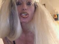 live webcam model OzeZsuzsanna