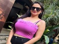 hot webcam show PeachyGlow