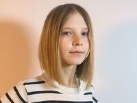 camgirl masturbating with sex toy RosanaGabbard