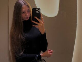 live teaser web cam RoxanneSpector