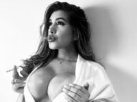 topless cam girl SarayYork