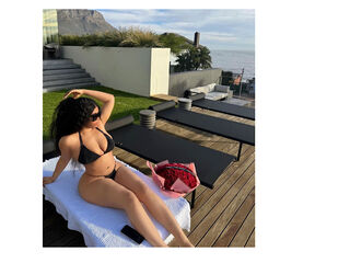beautiful webcam girl SarraJames