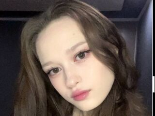 camslut naked ShariCasbeer