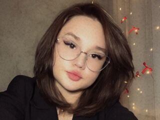 chat room webcam photo ShielaQuam