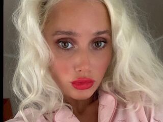 webcamgirl sexchat ShiraMitman