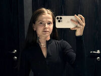 strip show SilvaNayee