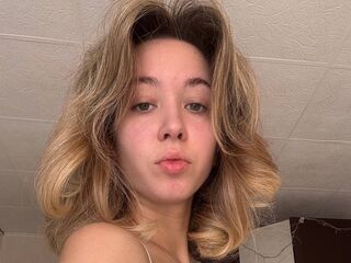 nude webcamgirl pic SilvaShintaku