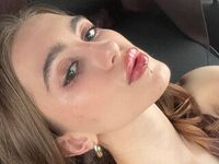 cam girl photo SilviaCoey