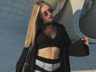 adult chat room SuzieGlimp