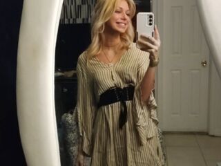 camgirl live sex photo SuzySweetSteps