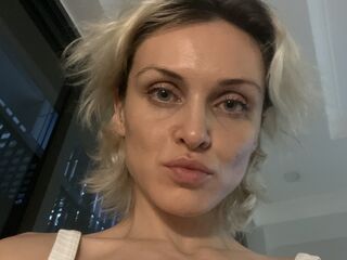 free sexcam Sweetadrianahot