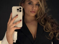 camgirl fingering pussy TaHillmer