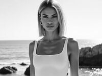 cam girl masturbating with vibrator TiannaGalaher