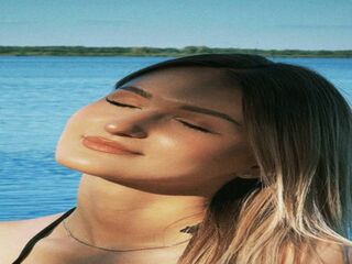 hot cam girl masturbating with dildo VerlineBurth