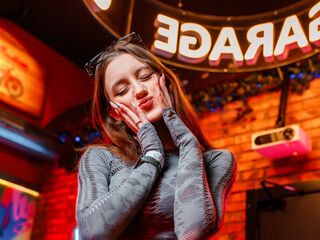 hot webcamslut XeniaUsher