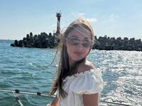 topless girl YaekoBrowers