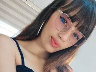 free chat room YiyisMarthin