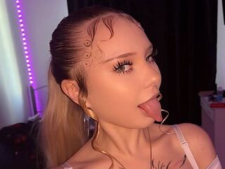 nude webcamgirl photo YolandoHeitz